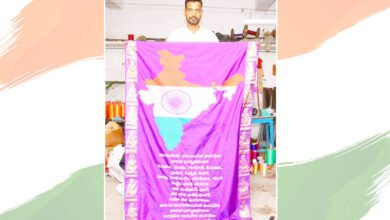 ریشمی کپڑے پر ہندوستان کا نقشہ، کے ٹی آر کی مبارکباد