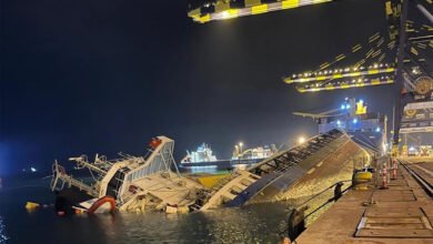 ویڈیو: ترکیے کی بندرگاہ پر کارگو اتارنے کے دوران جہاز غرقاب