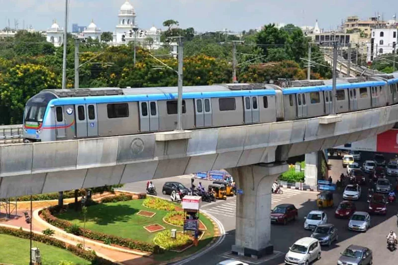 میٹرو ریل خدمات کو سنگاریڈی تک توسیع دینے کا مطالبہ