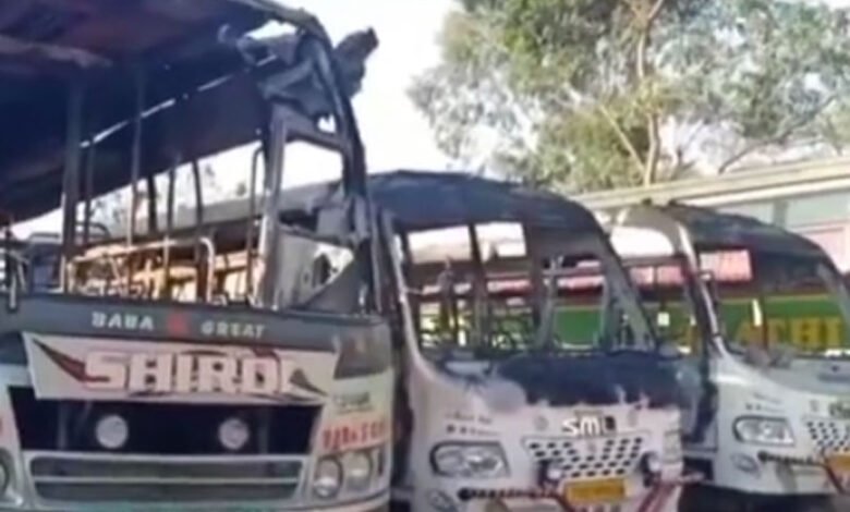 حیدرآباد: خانگی ٹراویلس کی تین بسوں میں آگ لگ گئی