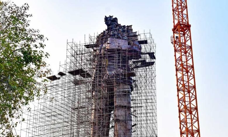 حیدرآباد میں امبیڈ کر کے 125 فٹ اونچے مجسمہ کے کام جلد مکمل کئے جائیں: کے ایشور