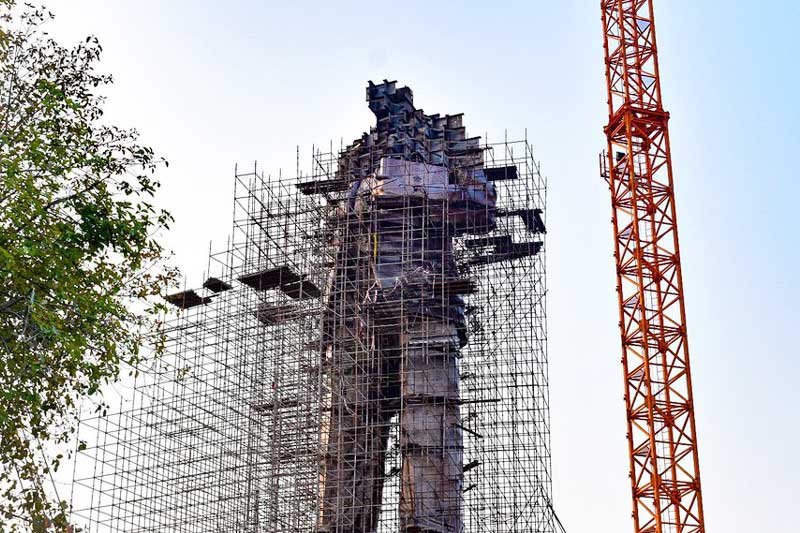 حیدرآباد میں امبیڈ کر کے 125 فٹ اونچے مجسمہ کے کام جلد مکمل کئے جائیں: کے ایشور