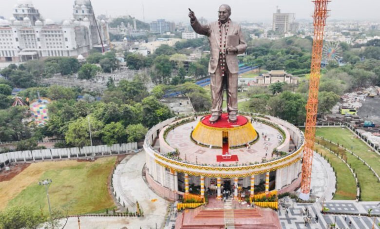 حیدرآباد میں ملک کے سب سے اونچے مجسمہ امبیڈکر کی نقاب کشائی