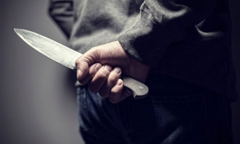 موبائیل ایپ ڈاؤن لوڈ ہونے میں تاخیر‘ باپ نے بیٹے کو چاقو گھونپ دیا