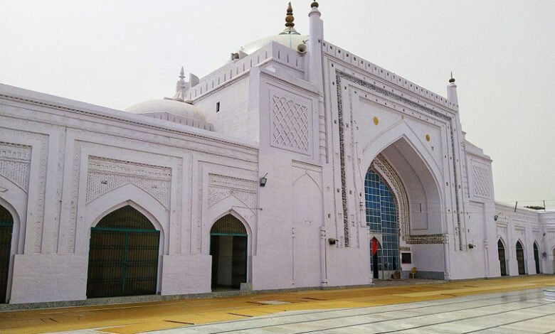 بدایوں کی جامع مسجد کا سروے کرنے آثارقدیمہ کو 15 دن کا وقت