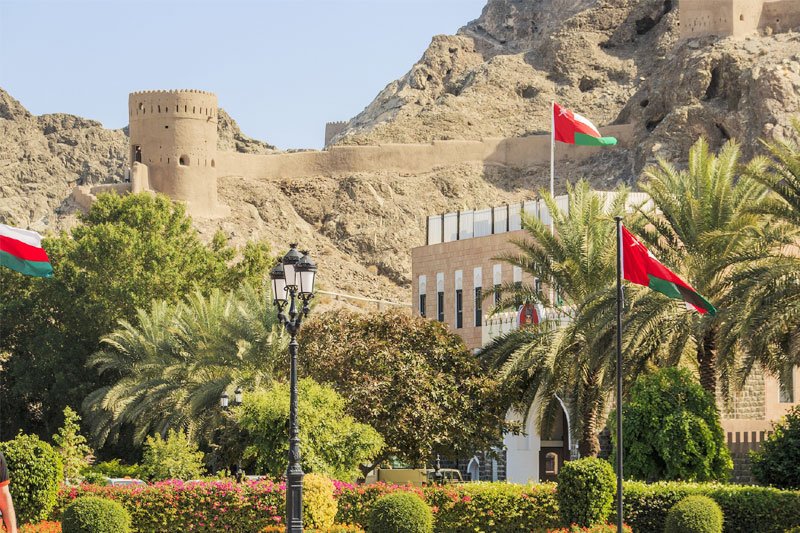 عمان میں غیر ملکیوں کیلئے مستقل رہائش حاصل کرنے کا نادر موقع