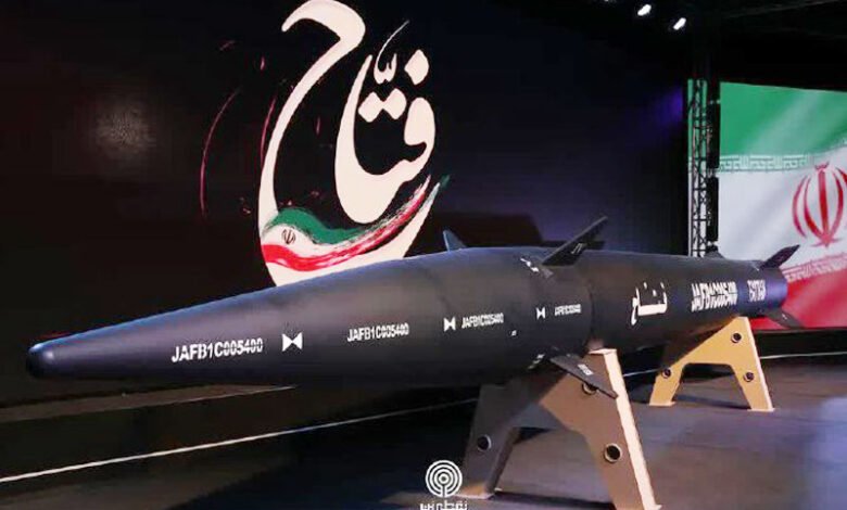 ایران نے ہائپرسونک میزائل ”فتاح“ تیار کرلیا