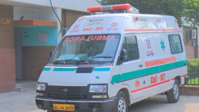 ایمبولنس گاڑی نہ ہونے پر حاملہ خاتون کو پولیس کی گاڑی میں اسپتال منتقل کیاگیا