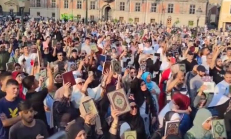 سویڈن میں قرآن پاک کی بے حرمتی والے مقام پر احتجاجی مظاہرہ