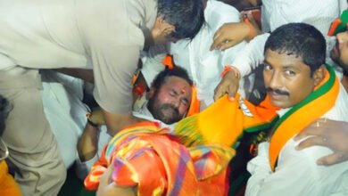 حیدرآباد میں مرکزی وزیر کشن ریڈی کو حراست میں لینے کے خلاف بی جے پی کا احتجاج