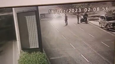 حیدرآباد: کار نے ڈیوٹی پر موجود کانسٹیبل کو روند ڈالا، ویڈیو وائرل