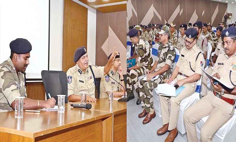 سٹی کمشنر سندیپ شنڈالیہ نے خطرناک پولنگ بوتھس سے واقف کرایا