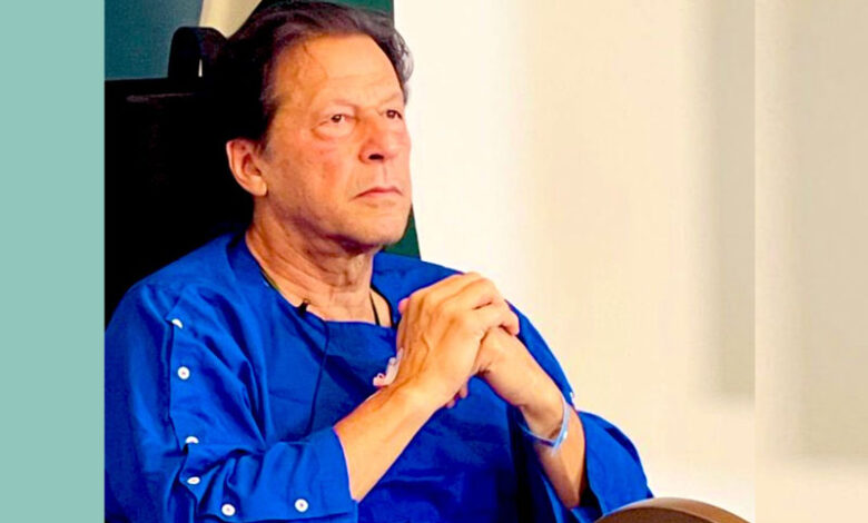 عمران خان آکسفورڈ یونیورسٹی کے چانسلر کا انتخاب لڑنے کی دوڑ سے باہر