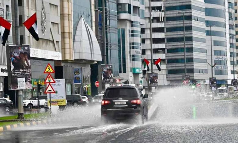 متحدہ عرب امارات کے مختلف شہروں میں موسلا دھار بارشیں