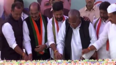 سونیاگاندھی کی سالگرہ، گاندھی بھون میں 78کلووزنی کیک کاٹاگیا، تلنگانہ کے عوام کیلئے تہوار کا دن:وزیراعلی