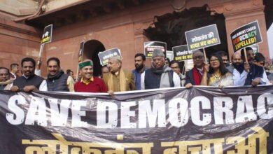 معطلی کے خلاف جنتر منتر پر انڈیا اتحاد کا احتجاج