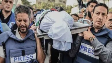 غزہ میں اسرائیلی حملہ میں 2 صحافیوں کے 30 افراد خاندان شہید