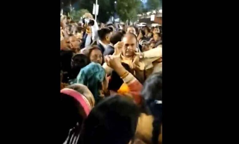 شیوراج سنگھ چوہان جذبات سے مغلوب ہوگئے (ویڈیو)