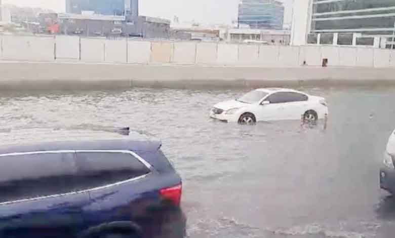 متحدہ عرب امارات میں موسلاد ھار بارشوں کا الرٹ جاری