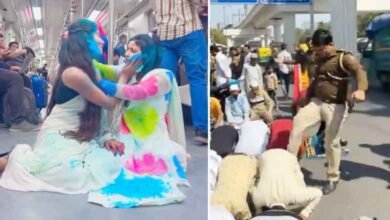 نیا ہندوستان: مسلمانوں کا سڑک پر نماز اداکرنا گوارہ نہیں، ٹرینوں میں فحش حرکتوں پر کوئی کاروائی نہیں؟