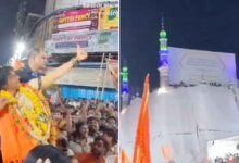 شوبھا یاترا میں بی جے پی امیدوار مادھوی لتا کی مسجد کے سامنے شر انگیزی (ویڈیو وائرل)