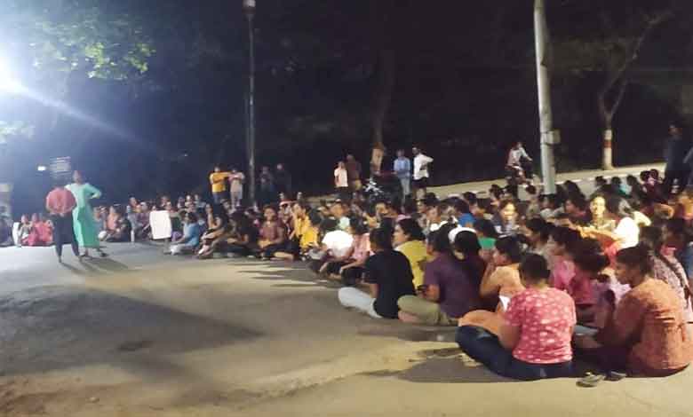 پانی کی عدم دستیابی، عثمانیہ یونیورسٹی کے طلبہ کااحتجاج