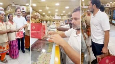 انتخابی مہم سے وقفہ لیکر راہول گاندھی نے میٹھائی کی دکان سے گلاب جامن خریدے (ویڈیو)