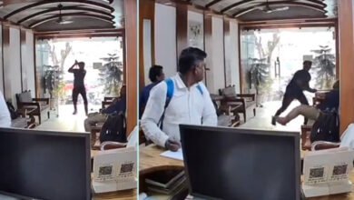 حیدرآباد: پارکنگ پر تنازعہ، ہوٹل مالک کا ایک ہی وار میں قتل (خطرناک ویڈیو)