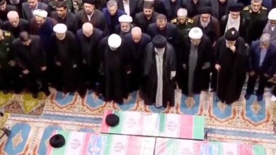 ایرانی صدر ابراہیم رئیسی کی نمازِ جنازہ ادا کردی گئی، ہزاروں افراد شریک