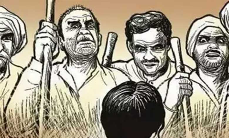 پتھرکا ستون نصب کرنے کے لئے رقم نہ دینے پر 20خاندانوں کا سماجی بائیکاٹ