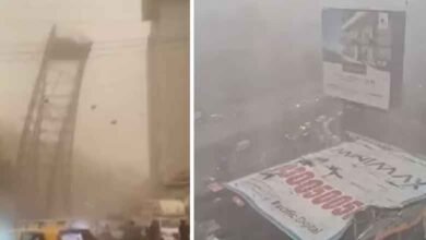 ممبئی میں طوفان اور تیزبارش میں 4 افراد ہلاک۔ اسٹیل ٹاور اور ہورڈنگ گرنے سے69 زخمی (ویڈیوز دیکھیں)