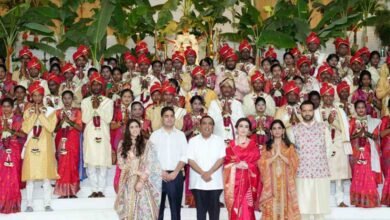امبانی خاندان کی شادی کی تقریب غریب لڑکیوں کی اجتماعی شادی سے شروع ہوئی