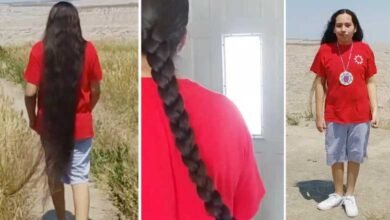 دلچسپ و عجیب5 فٹ لمبے بالوں والے لڑکے نے نیا ریکارڈ بنا ڈالا (ویڈیو)