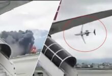 طیارہ ٹیک آف کے دوران رن وے پر گرگیا، خوفناک حادثہ میں تمام مسافرین ہلاک (بھیانک ویڈیو وائرل)