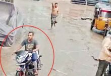 ویڈیو: پرانا شہر میں خاتون کے ساتھ بدتمیزی کی کوشش، نامعلوم شخص بائیک پر فرار