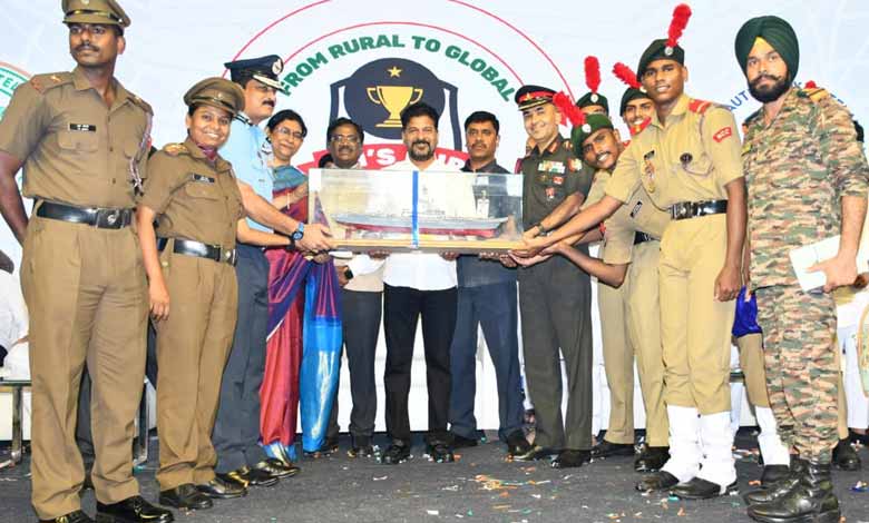 سی ایم کپ: این سی سی کیڈٹس کی شاندار پرفارمنس، چیف منسٹر نے نوجوانوں کو این سی سی کا حصہ بننے کی ترغیب دی