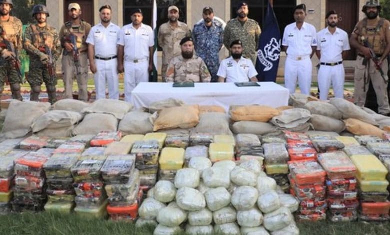 پاک بحریہ نے 14 کروڑ امریکی ڈالر مالیت کی منشیات کی بھاری کھیپ ضبط کی