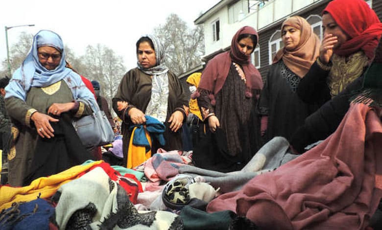 کشمیر میں ٹھٹھرتی سردیوں کا راج بر قرار، سونہ مرگ سرد ترین مقام