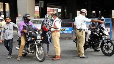 حیدرآباد: گاڑی سواروں میں انوکھے اندازمیں بیداری