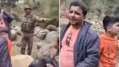 پہلگام دہشت گرد حملے کی ویڈیو وائرل، خاتون نے فوجی کو کہا: "میرے بچے کو کچھ مت کرنا"