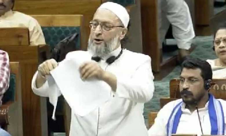 لوک سبھا میں وقف بل پھاڑنا جمہوریت پر حملہ، صدرنشین جے پی سی کی اسداویسی پر تنقید