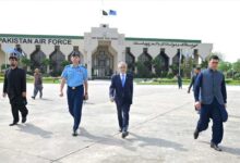 اسحٰق ڈار سیکوریٹی مذاکرات کیلئے افغانستان پہنچ گئے