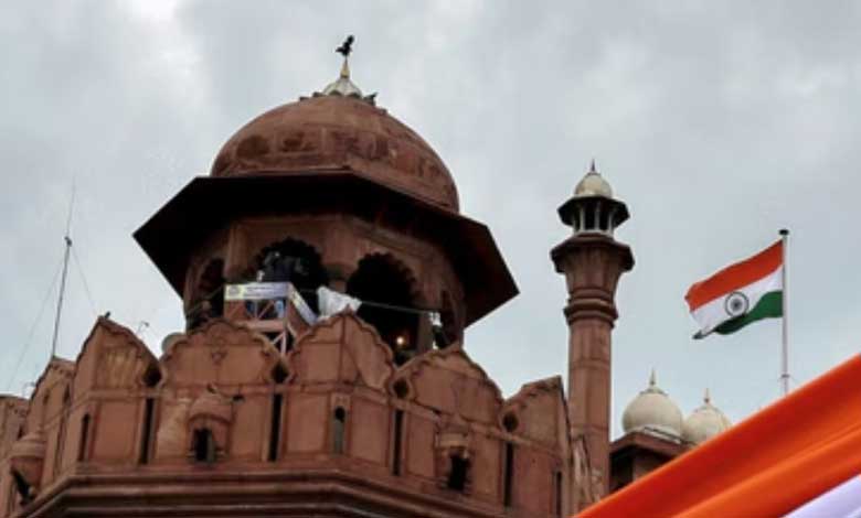 Red Fort bomb threat: لال قلعہ اور جامع مسجد میں بم رکھنے کی جھوٹی اطلاع