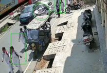تیز رفتار کار نے اسکولی بچوں کو کچل دیا، 3 کی حالت تشویشناک (خوفناک ویڈیو)
