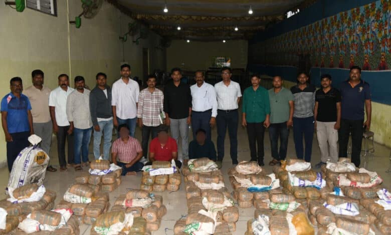 تلنگانہ کی ایگل ٹیم نے 5 کروڑ روپیہکا 935کیلو گرام گانچہ ضبط کیا، تین گرفتار