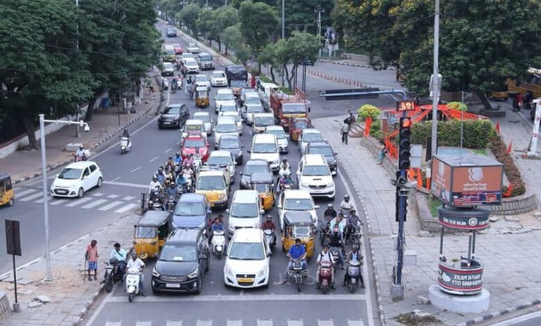 تلنگانہ: محکمہ ٹرانسپورٹ نے کئی سرویس جارجز میں کیا بے تحاشہ اضافہ کہا سہولتیں بھی میسر ہوں گی؟