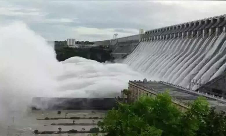 تلنگانہ کے ناگرجنا ساگرپراجکٹ میں پانی کی سطح میں ہر گھنٹے اضافہ