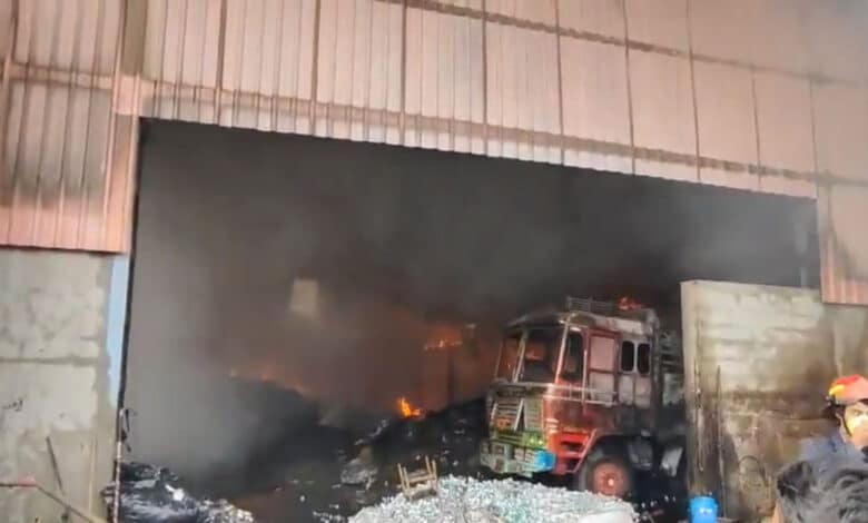 تلنگانہ: پاشام مائلارم صنعتی علاقہ میں ویسٹ مینجمنٹ کمپنی میں زبردست آگ