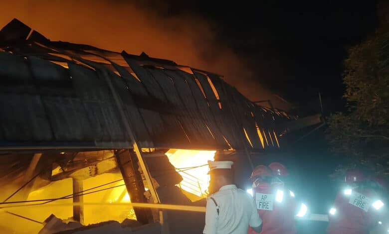 وشاکھاپٹنم کے آئی ٹی سی گودام میں خوفناک آتشزدگی