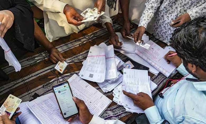 انتخابات سے قبل ووٹر لسٹ کی چھان بین، غیر قانونی مائگرینٹس کے ناموں پر کڑی نظر